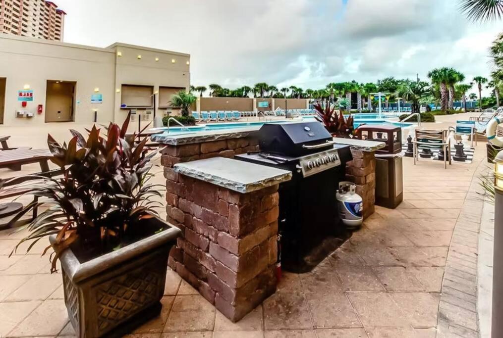 Beautiful Beachfront Paradise! Emerald Beach Resort Panama City Beach Exteriér fotografie