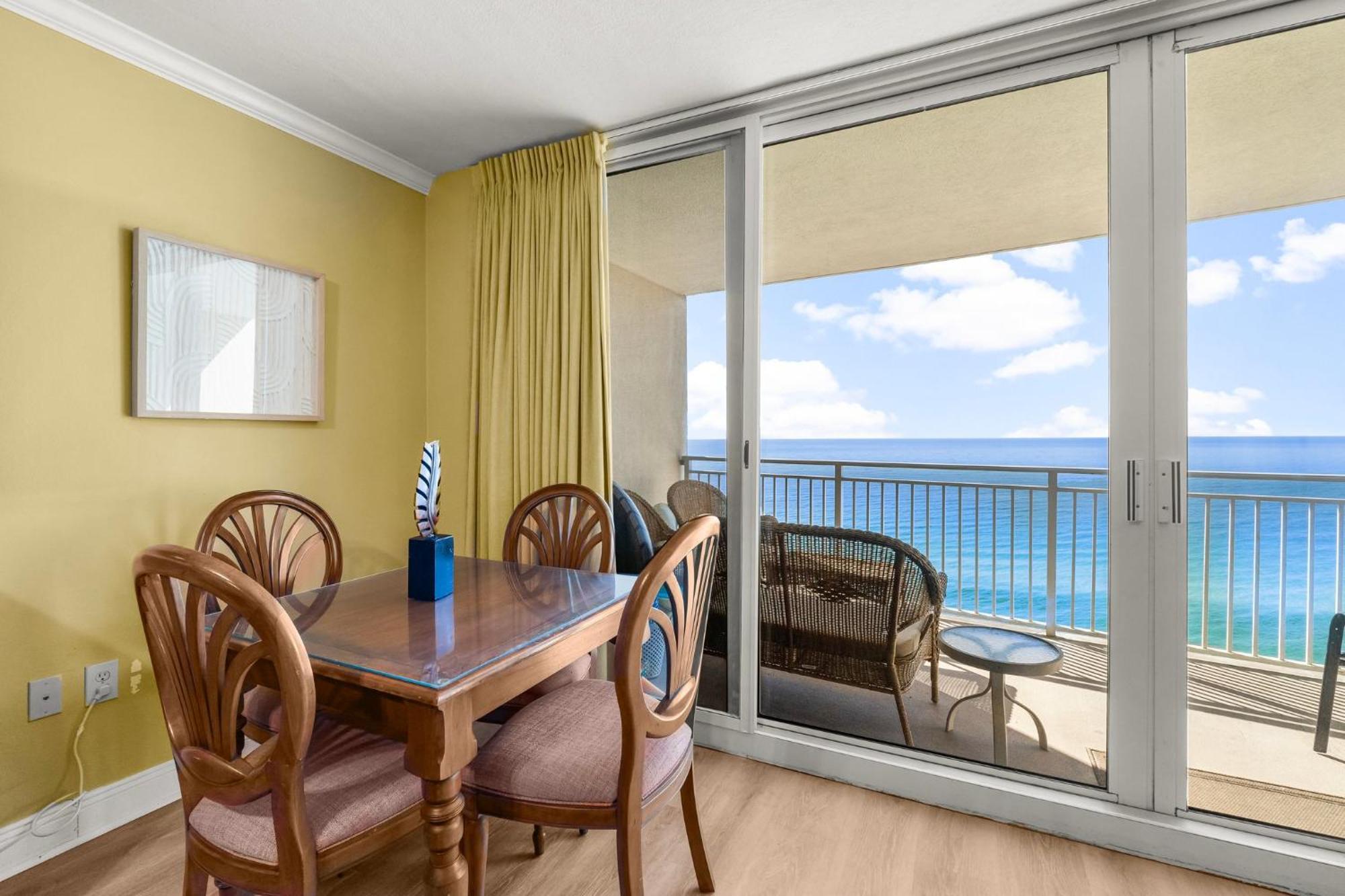 Beautiful Beachfront Paradise! Emerald Beach Resort Panama City Beach Exteriér fotografie